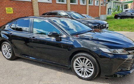 Toyota Camry, 2019 год, 2 600 000 рублей, 9 фотография