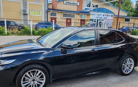Toyota Camry, 2019 год, 2 600 000 рублей, 6 фотография