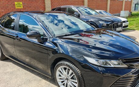 Toyota Camry, 2019 год, 2 600 000 рублей, 10 фотография