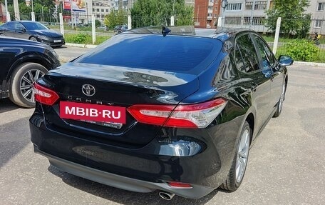 Toyota Camry, 2019 год, 2 600 000 рублей, 8 фотография