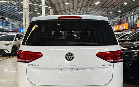 Volkswagen Touran III, 2023 год, 2 035 020 рублей, 5 фотография