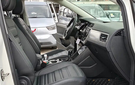 Volkswagen Touran III, 2023 год, 2 035 020 рублей, 6 фотография