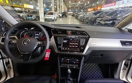 Volkswagen Touran III, 2023 год, 2 035 020 рублей, 8 фотография