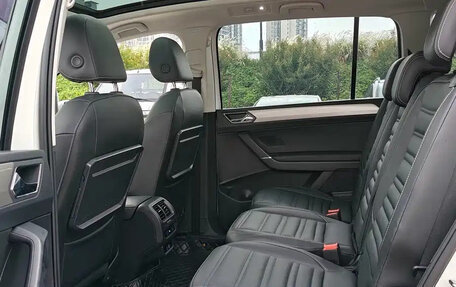 Volkswagen Touran III, 2023 год, 2 035 020 рублей, 14 фотография
