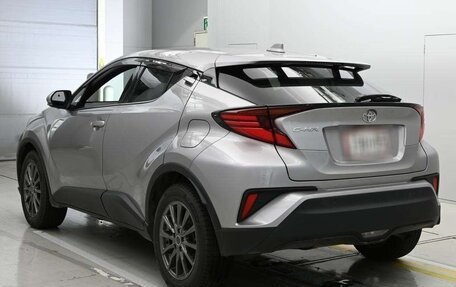 Toyota C-HR I рестайлинг, 2023 год, 1 770 000 рублей, 6 фотография