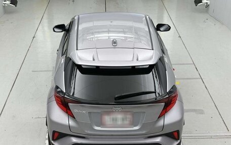 Toyota C-HR I рестайлинг, 2023 год, 1 770 000 рублей, 8 фотография