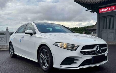 Mercedes-Benz A-Класс, 2022 год, 2 280 000 рублей, 6 фотография