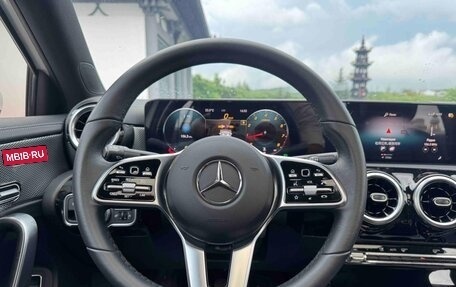 Mercedes-Benz A-Класс, 2022 год, 2 280 000 рублей, 11 фотография