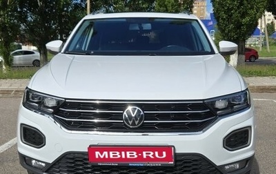 Volkswagen T-Roc I, 2020 год, 2 300 000 рублей, 1 фотография