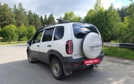 Chevrolet Niva I рестайлинг, 2016 год, 678 000 рублей, 4 фотография