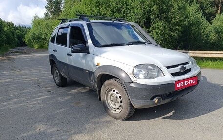 Chevrolet Niva I рестайлинг, 2016 год, 678 000 рублей, 2 фотография
