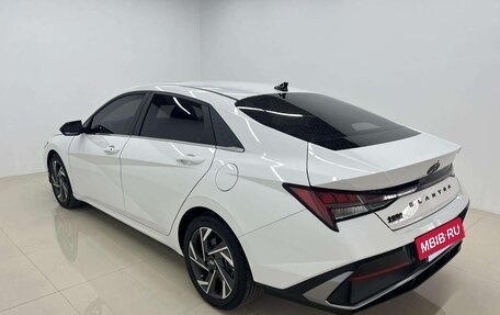 Hyundai Elantra, 2023 год, 1 400 000 рублей, 4 фотография