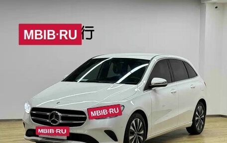 Mercedes-Benz B-Класс, 2022 год, 1 793 020 рублей, 2 фотография