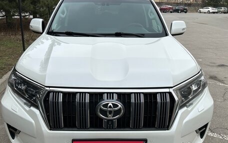 Toyota Land Cruiser Prado 150 рестайлинг 2, 2018 год, 5 100 000 рублей, 13 фотография