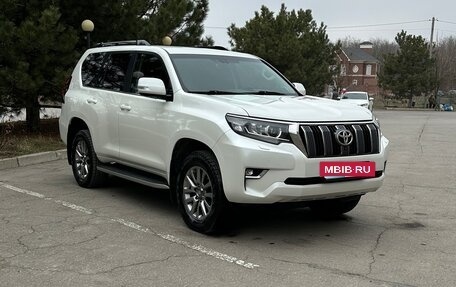 Toyota Land Cruiser Prado 150 рестайлинг 2, 2018 год, 5 100 000 рублей, 8 фотография