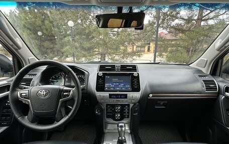 Toyota Land Cruiser Prado 150 рестайлинг 2, 2018 год, 5 100 000 рублей, 30 фотография
