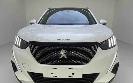 Peugeot 2008 II, 2022 год, 1 210 000 рублей, 2 фотография