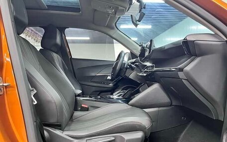 Peugeot 2008 II, 2022 год, 1 190 000 рублей, 6 фотография