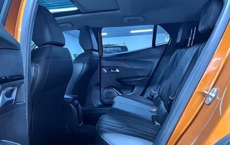Peugeot 2008 II, 2022 год, 1 190 000 рублей, 8 фотография