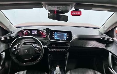 Peugeot 2008 II, 2022 год, 1 190 000 рублей, 4 фотография