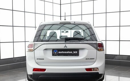 Mitsubishi Outlander III рестайлинг 3, 2013 год, 1 460 000 рублей, 3 фотография