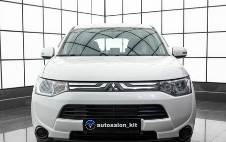 Mitsubishi Outlander III рестайлинг 3, 2013 год, 1 460 000 рублей, 2 фотография