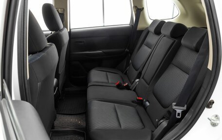 Mitsubishi Outlander III рестайлинг 3, 2013 год, 1 460 000 рублей, 8 фотография