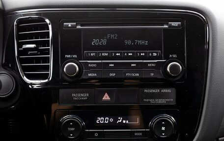 Mitsubishi Outlander III рестайлинг 3, 2013 год, 1 460 000 рублей, 12 фотография