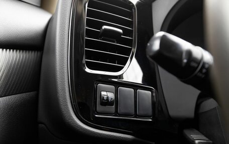 Mitsubishi Outlander III рестайлинг 3, 2013 год, 1 460 000 рублей, 15 фотография