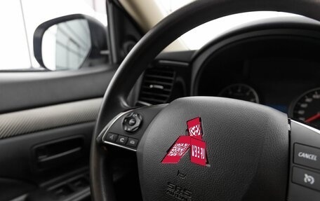 Mitsubishi Outlander III рестайлинг 3, 2013 год, 1 460 000 рублей, 19 фотография