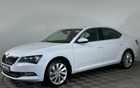 Skoda Superb III рестайлинг, 2017 год, 2 350 000 рублей, 1 фотография
