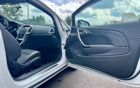 Opel Astra J, 2013 год, 988 000 рублей, 30 фотография