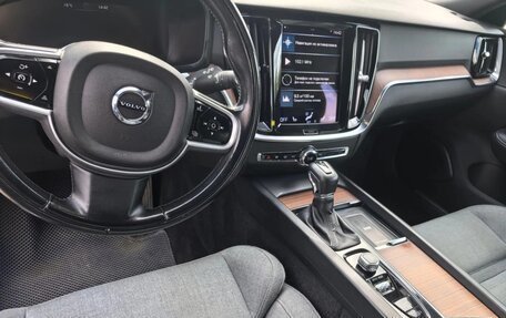 Volvo V60 Cross Country II, 2021 год, 3 549 000 рублей, 6 фотография