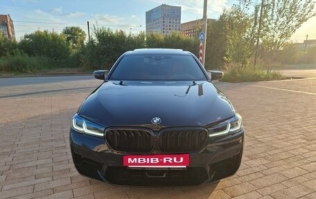 BMW 5 серия, 2017 год, 3 050 000 рублей, 14 фотография