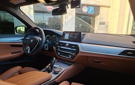 BMW 5 серия, 2017 год, 3 050 000 рублей, 26 фотография