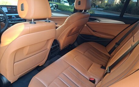 BMW 5 серия, 2017 год, 3 050 000 рублей, 21 фотография