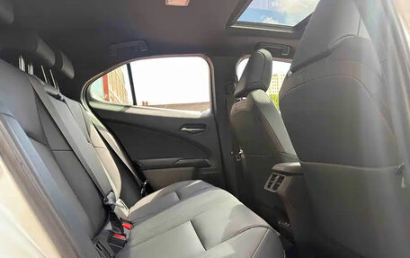 Lexus UX I, 2023 год, 2 524 000 рублей, 14 фотография