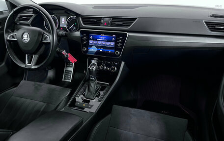 Skoda Superb III рестайлинг, 2017 год, 2 350 000 рублей, 12 фотография