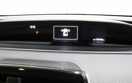 Toyota Prius IV XW50, 2017 год, 1 500 000 рублей, 13 фотография