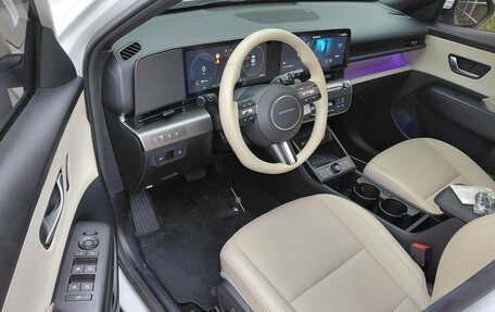 Hyundai Kona, 2024 год, 2 880 000 рублей, 6 фотография