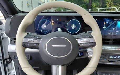 Hyundai Kona, 2024 год, 2 880 000 рублей, 8 фотография