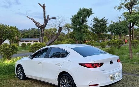 Mazda 3, 2022 год, 1 440 000 рублей, 4 фотография