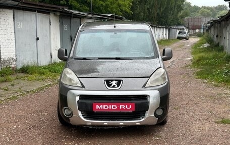 Peugeot Partner II рестайлинг 2, 2011 год, 550 000 рублей, 2 фотография
