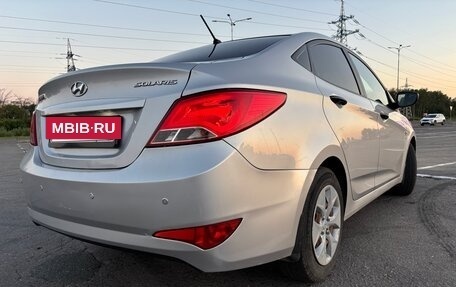 Hyundai Solaris II рестайлинг, 2014 год, 900 000 рублей, 5 фотография