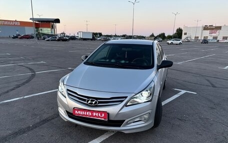 Hyundai Solaris II рестайлинг, 2014 год, 900 000 рублей, 11 фотография