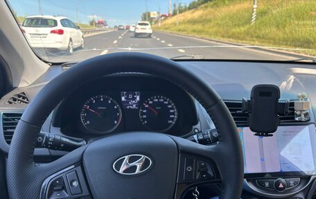Hyundai Solaris II рестайлинг, 2014 год, 900 000 рублей, 13 фотография