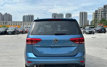 Volkswagen Touran III, 2021 год, 1 649 020 рублей, 8 фотография