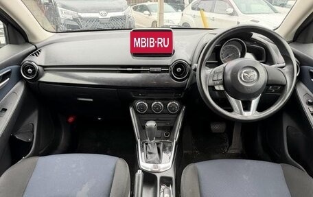Mazda Demio IV, 2016 год, 720 000 рублей, 9 фотография