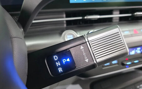 Hyundai Kona, 2024 год, 2 570 000 рублей, 16 фотография