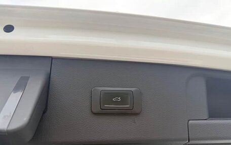 Volkswagen Tiguan II, 2022 год, 2 900 030 рублей, 14 фотография
